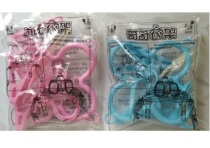 KFC toys Qiqi clothes hanger plastic clothes drying rack blue and pink unopened 2 pieces packed