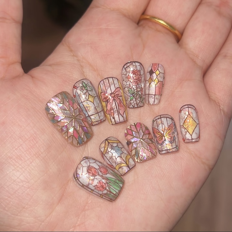 He Xi · "Symphony of Color Shell Flower Window" - Hand-Painted Shell Flower Window with Intricate Craftsmanship, Purely Handmade Wearable Nails He Xi · "Symphony of Color Shell Flower Window" - Hand-Painted Shell Flower Window with Intricate Craftsmanship, Purely Handmade Wearable Nails