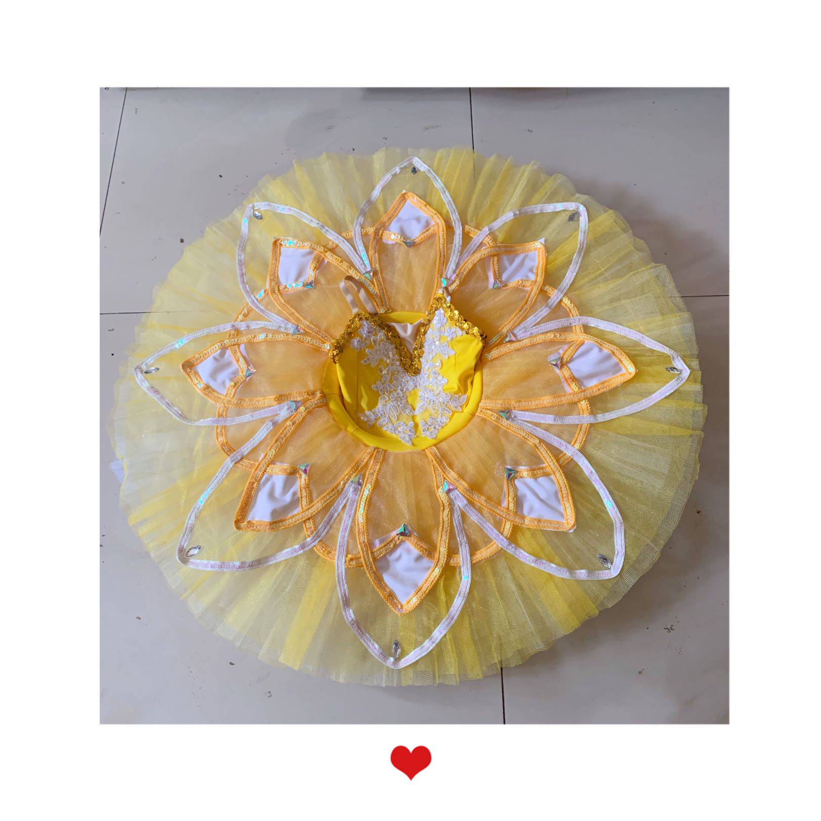 New girl ballet dancer small swanky dance with dress children harness fluffy dress tutu dress yellow