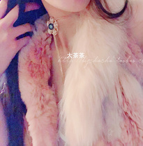 Mother shell can only produce one beauty in her life.