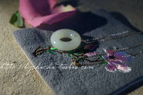 Bright Moon Spring and smoke Old 18K gold and field White Jade button necklace