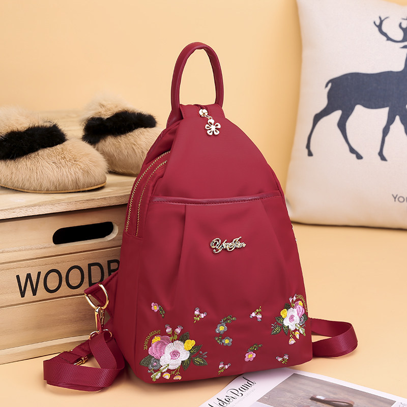 Oxford cloth embroidered shoulder bag girl canvas small bag new Han edition of the trendy tide and fancy mini-skinned breast bag woman