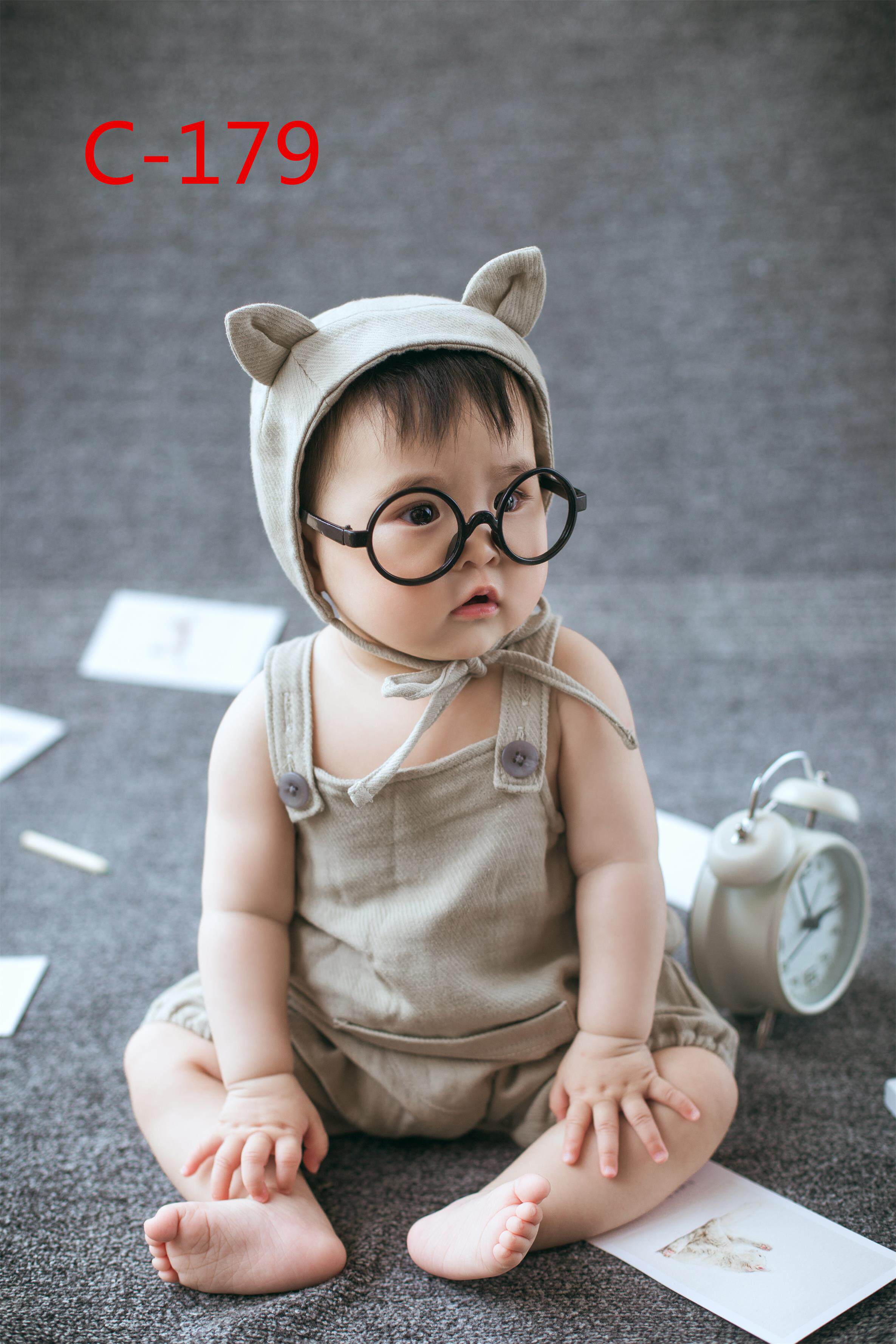 2021 new children's photography clothing photo studio 100 days old boy baby photo little boy photo art photo