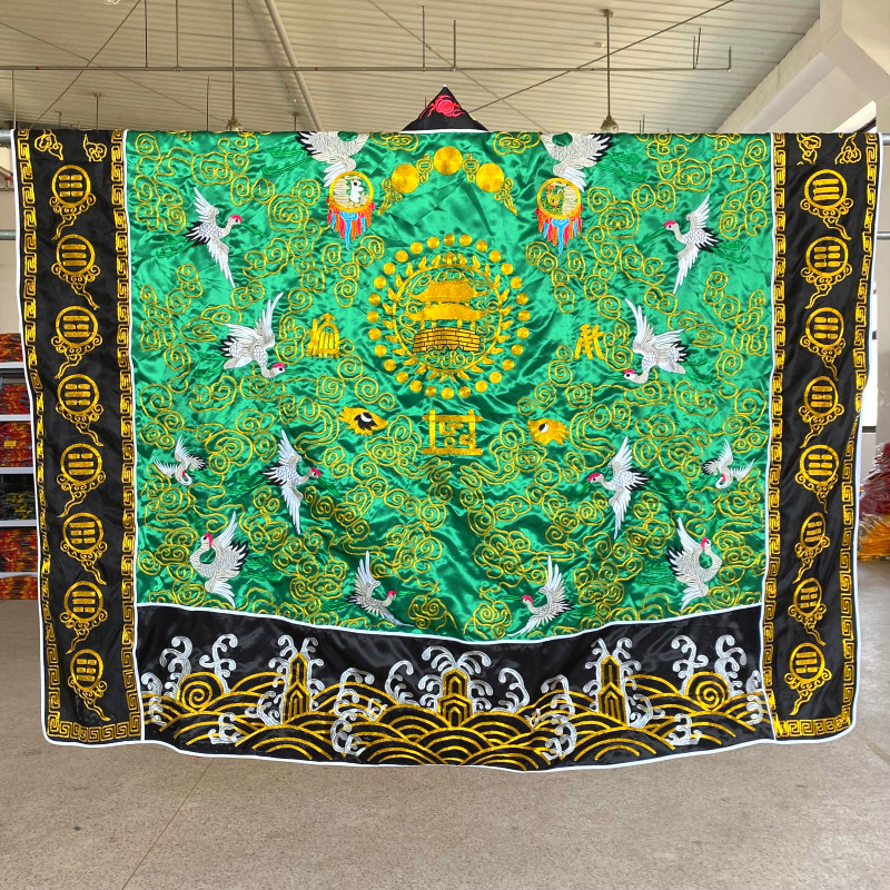 Heather Heather Haulier Goods Golden Silk Crane High Utiliturian sweaters with 100 cranes and dresses 100 the suit of the suit.