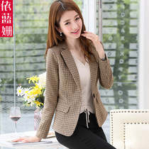 Small suit woman jacket Korean version chic2022 new spring and autumn Inn checkered career Western clothes net red short