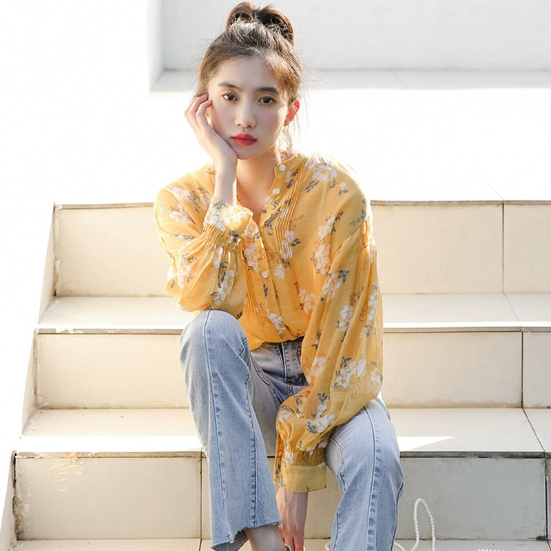 Sản phẩm mới của phụ nữ mùa thu 2020 Áo sơ mi lỏng lẻo Đèn lồng màu vàng Áo sơ mi dài tay in hình cổ điển Áo sơ mi hàng đầu - Áo sơ mi