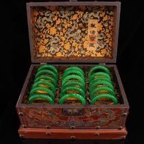Collection of a box of ice jade bracelets used by the imperial court of the Qing Dynasty with an old lacquer box