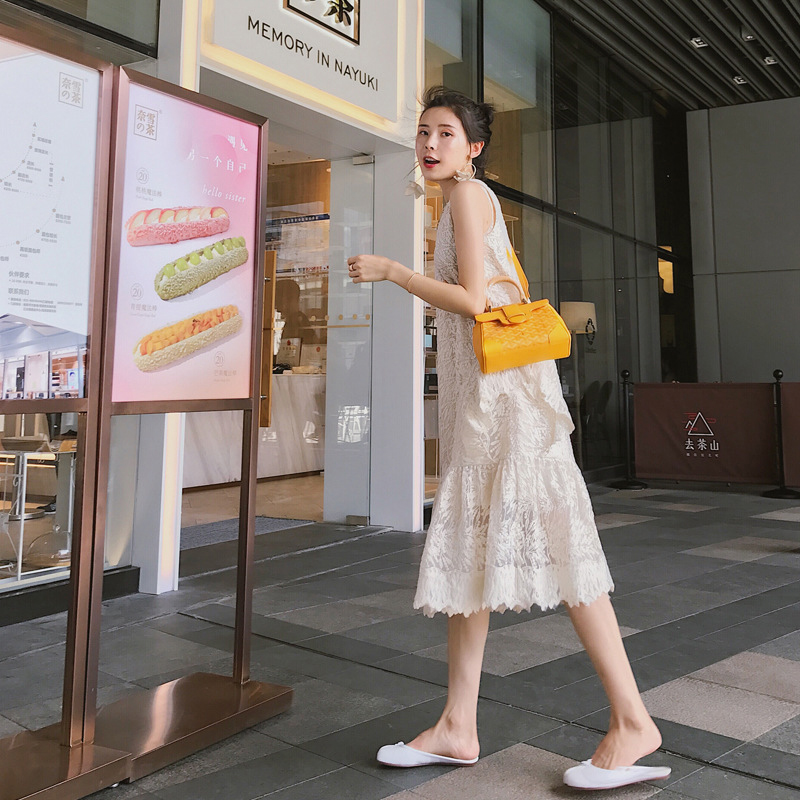 2020 New French-style sweet lace white summer temperament sleeveless first love