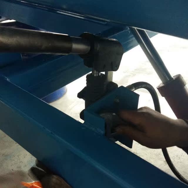 đầu bơm thủy lực Di động lên cầu xe tải và bốc xếp xe tải đường hậu cần xe nâng qua cầu container công cụ xử lý container nâng tay - Dụng cụ thủy lực / nâng máy bơm dầu thủy lực