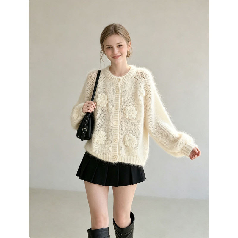Wanwu French-Style Handmade Crochet Knit Cardigan Top for Women, 2026 Autumn High-End Slim-Fit Sweater Coat Wanwu French-Style Handmade Crochet Knit Cardigan Top for Women, 2026 Autumn High-End Slim-Fit Sweater Coat