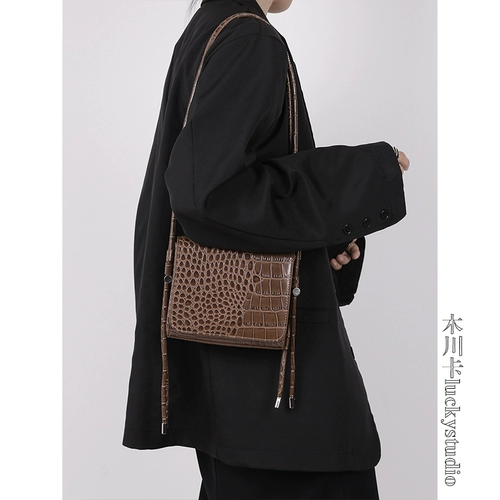 Ретро портативная сумка через плечо, небольшие дизайнерские бретели, сумка на одно плечо, крокодиловый принт, 2023, надевается на плечо