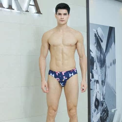 YESCODE KOREA MALE YOUTH MID-WAIST LIFT HIP LEKA SILK SLIP SOFT AND BREATHABLE SPEED DRY TRIANGLE BRIEFS