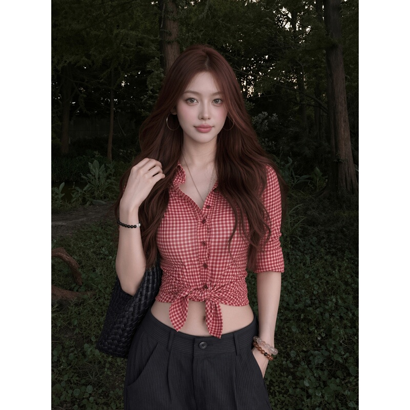 Retro Plaid Lapel Three-Quarter Sleeve Shirt with Knotted Hem, Waist-Cinching Short Top, Sexy Waist-Revealing Slimming Top Retro Plaid Lapel Three-Quarter Sleeve Shirt with Knotted Hem, Waist-Cinching Short Top, Sexy Waist-Revealing Slimming Top