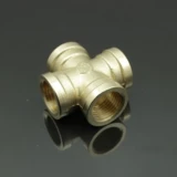 Медный соединение трубы водопровода составляет 4 точки и 6 минут, внутренний зуб с резьбой с четырьмя перекрестками, крест -пропуск утолщен