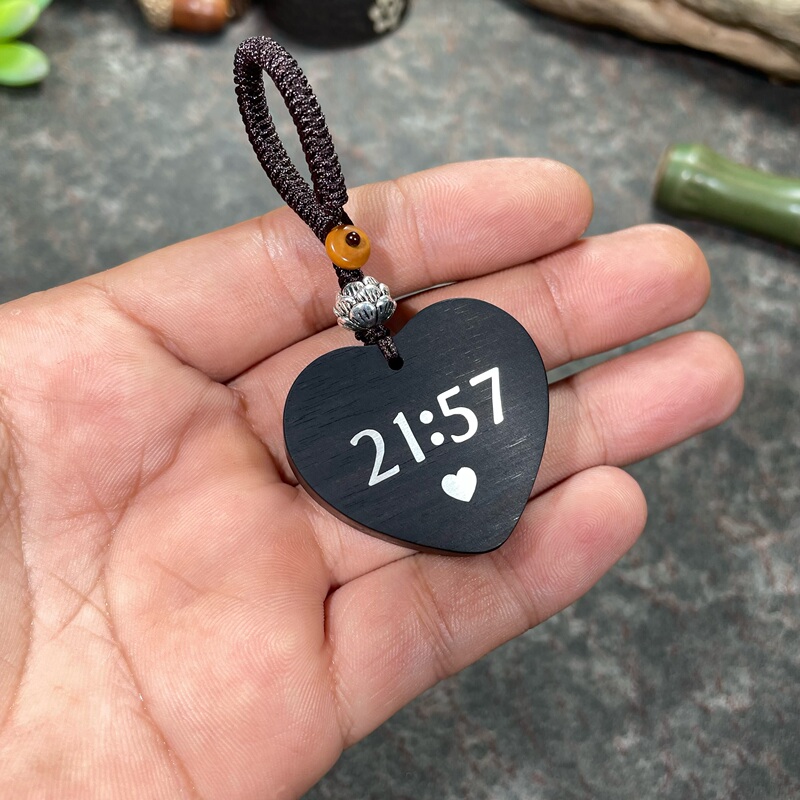 2157 Love Heart Handmade Silver-Plated Purple Sandalwood Keychain