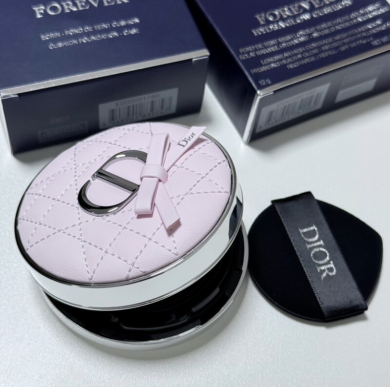 Dior's New Lock-In Makeup Cushion with Embroidered Tengge Pattern, Long-Lasting Matte and Glossy Satin Cushion Foundation, Genuine Product Dior's New Lock-In Makeup Cushion with Embroidered Tengge Pattern, Long-Lasting Matte and Glossy Satin Cushion Foundation, Genuine Product