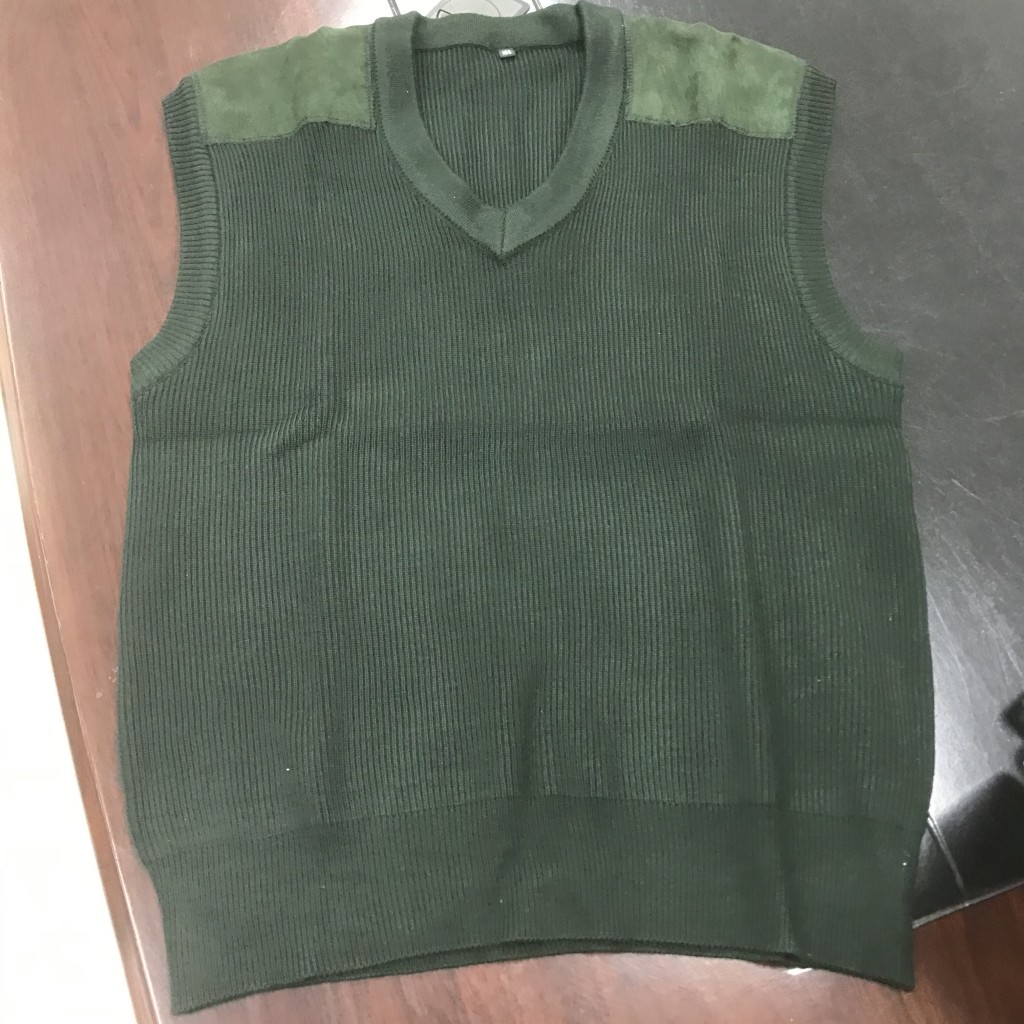  Pine Branches Green Wool Vest Thickened Warm Autumn Winter Anti-Cold V Collar Cover Head Business Positive Dress Sweater Vest