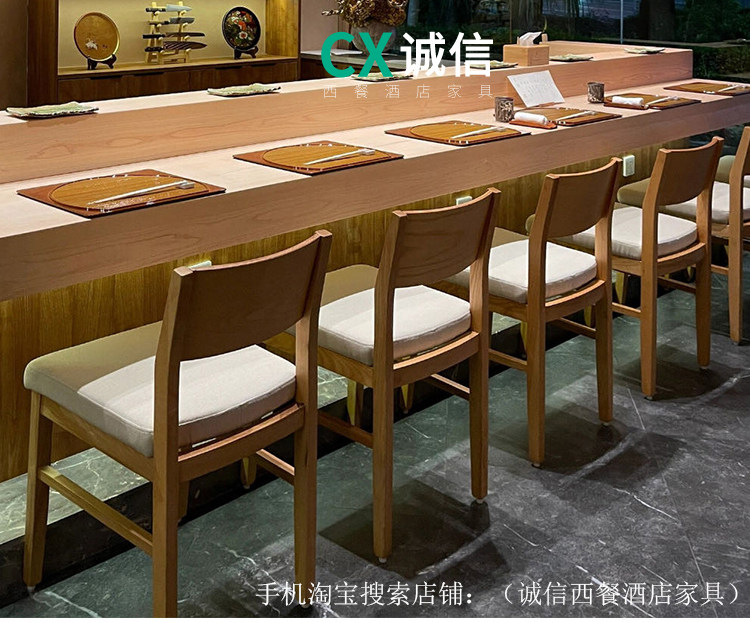 Стол и стул суши перед доской_36.jpg