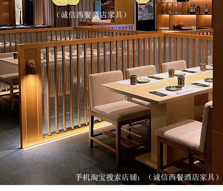 Стол и стул суши перед доской_09.jpg