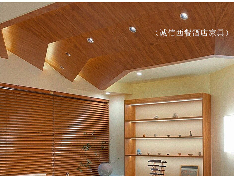 Впереди таблица суши и председатель_41.jpg