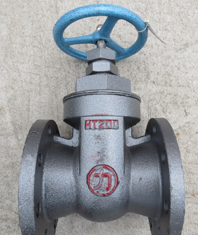 Tianjin Grand Station Powerplate flange gate valve Z45T-16L DN40-200 cast iron gate valve 16KG