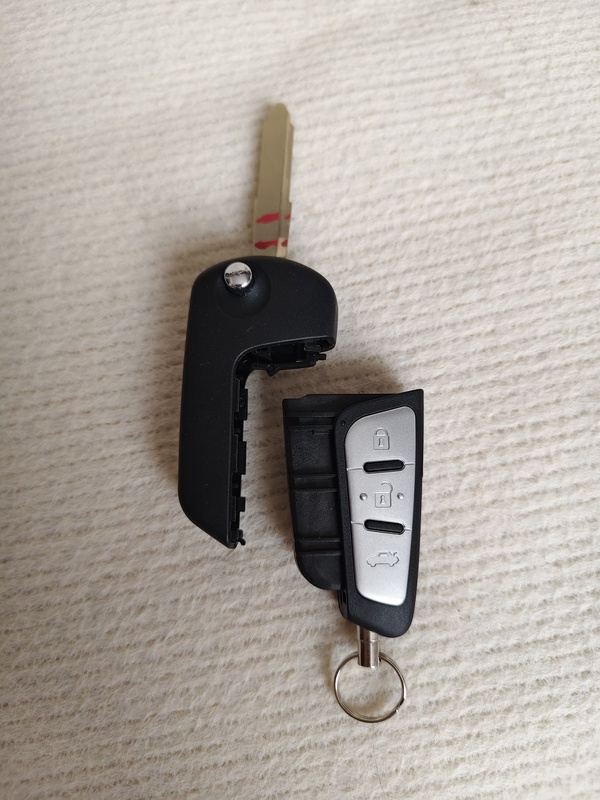 Suitable for 2014-2018 Besturn B70 Remote Control Keys, the Original Factory Requires Self-Matching and Activation Suitable for 2014-2018 Besturn B70 Remote Control Keys, the Original Factory Requires Self-Matching and Activation