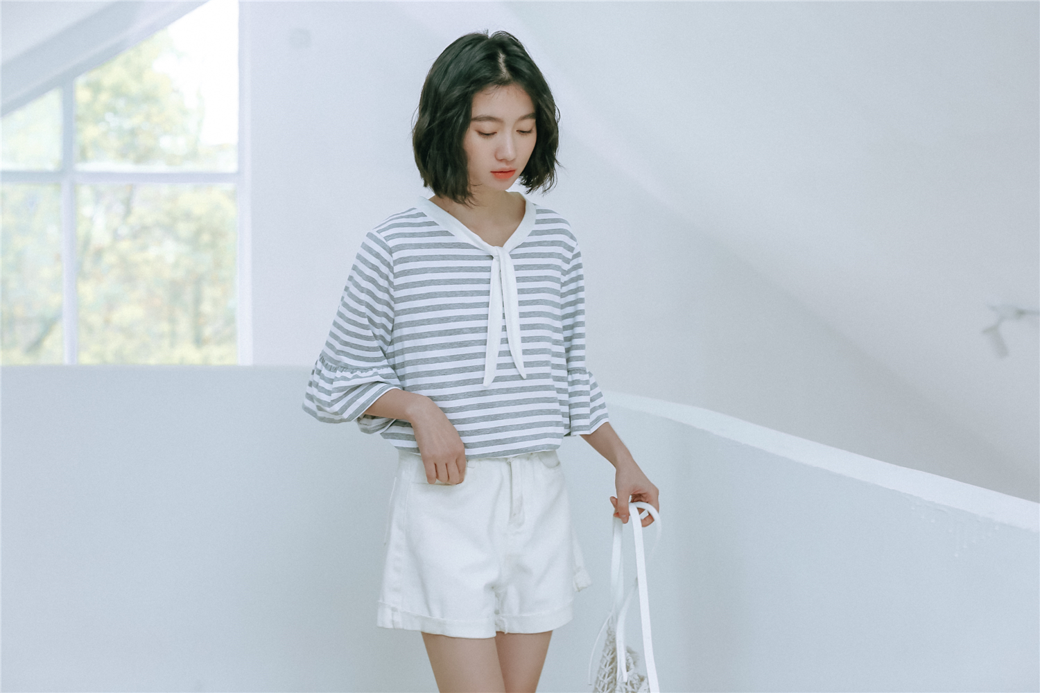 VK旗艦店 韓系新款條紋撞色領帶短袖上衣