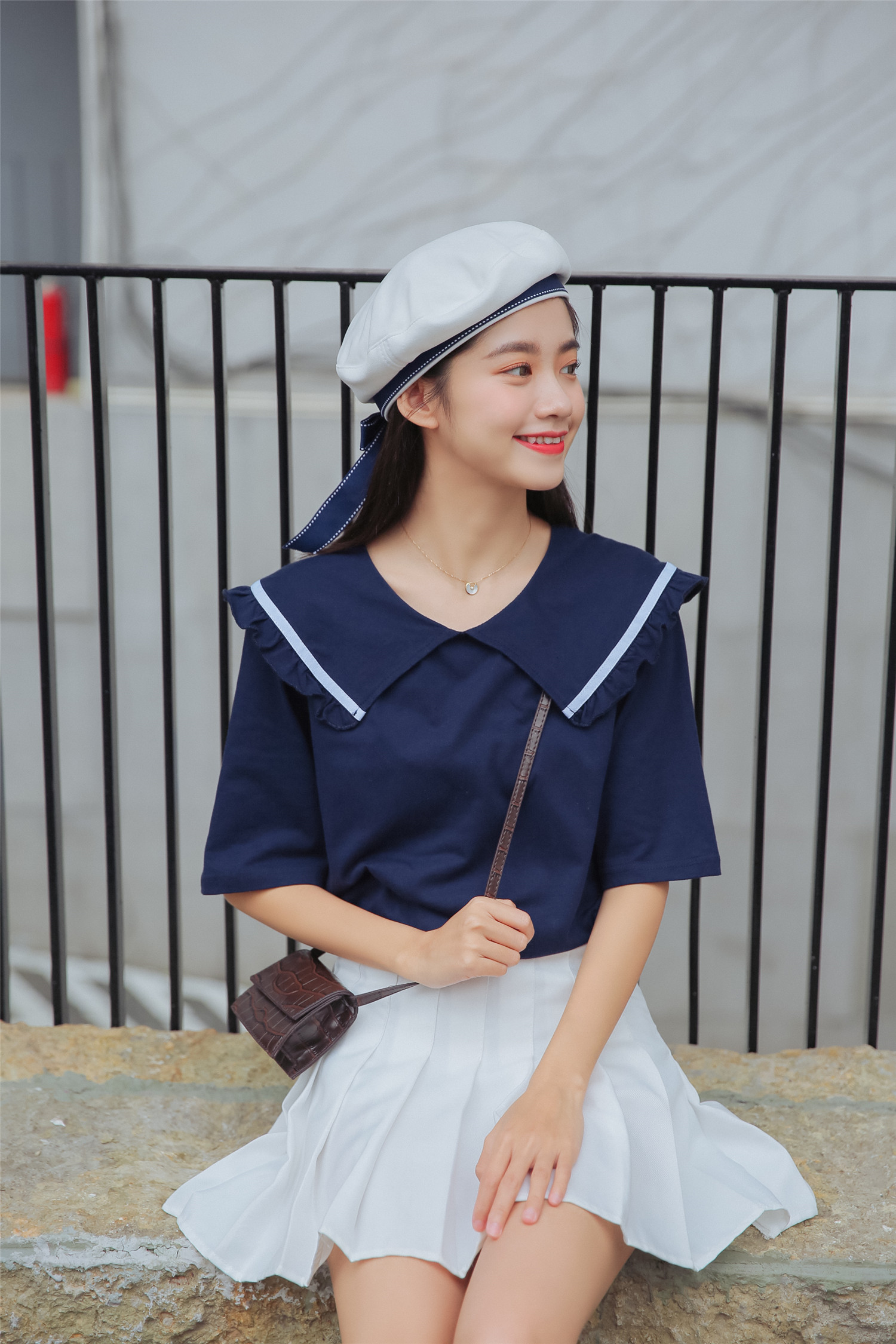 VK旗艦店 韓系新款木耳邊海軍風短袖上衣