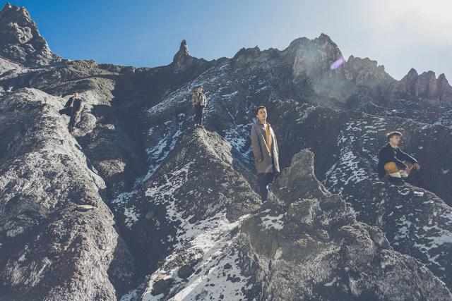 「与她便利店」宁波站 梁心颐LARA / 时间不够以后 / 海底时光机