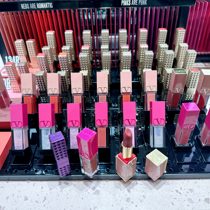Domestic Official Store Valentino Red Tube Orange Tube Lip Glaze Matte Lipstick Lip Cream Studded Lipstick Collection Membership Gift