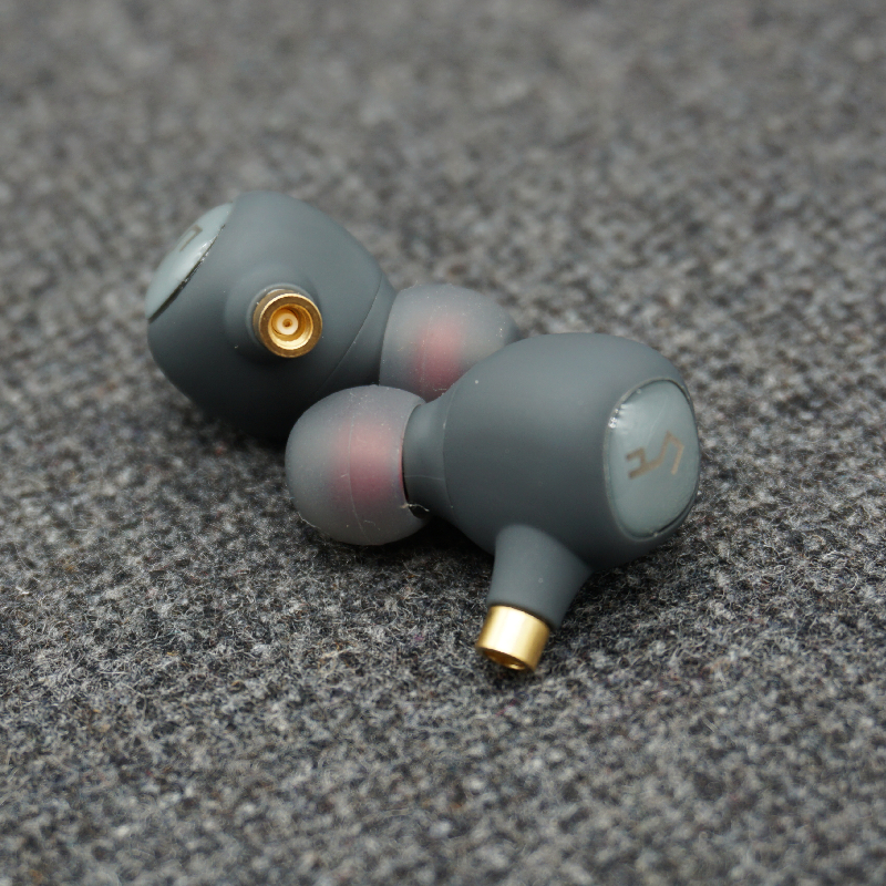 Ring Iron Mix Hifi Sound Effect Without Distortion Mmcx Design High-end Ring Iron Headphones Into Ear Headphones