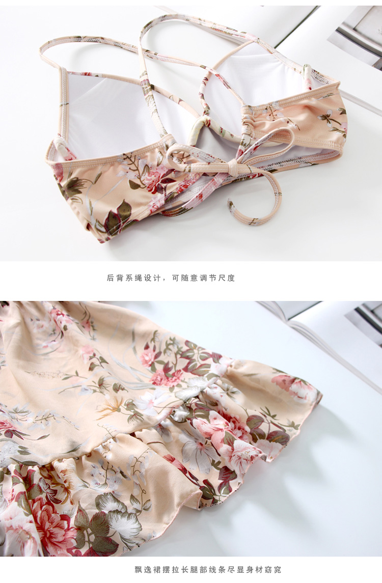 Kỳ nghỉ bên bờ biển đôi đồ bơi nữ chia ba mảnh ngực nhỏ thu thập góc phẳng bảo thủ mỏng che bụng nóng bỏng áo tắm đồ đôi mặc đi biển	