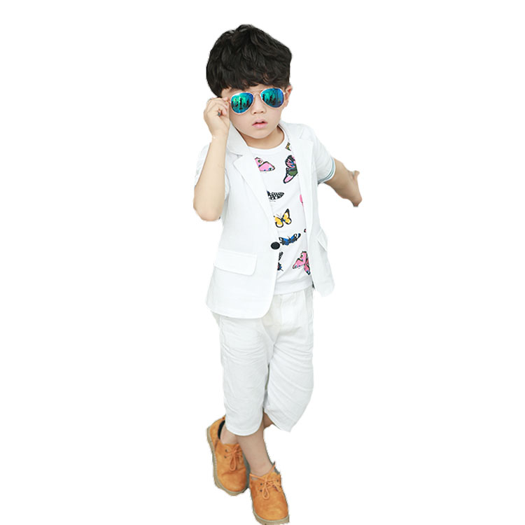 2020 mùa hè childrens mens phù hợp với bộ đồ ngắn tay phù hợp với chiếc váy boy sàn catwalk trình diễn thời trang ba mảnh bộ Hàn Quốc phiên bản.