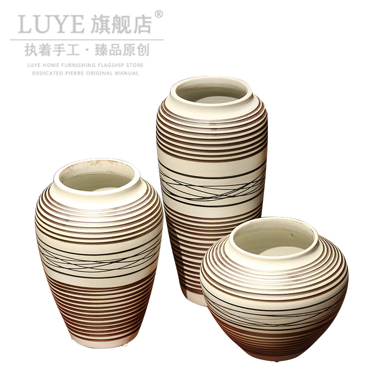 luye�մɻ�ƿ�ڼ�