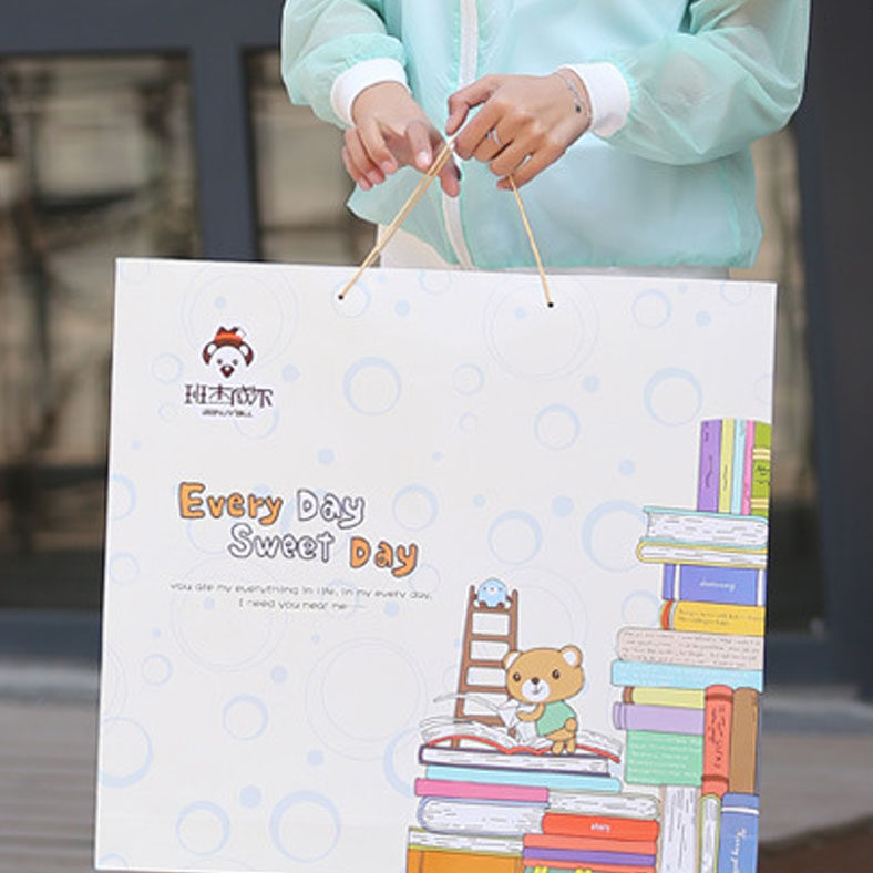 Coffret cadeau pour bébé - Vêtements + Fournitures - Ref 1952196 Image 9