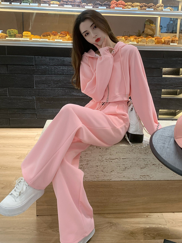 Casual and Stylish Women's Suit for Spring and Autumn, New Korean Style Long-Sleeved Pink Age-Reducing Fashion Sweatshirt Jacket, Versatile Two-Piece Set Casual and Stylish Women's Suit for Spring and Autumn, New Korean Style Long-Sleeved Pink Age-Reducing Fashion Sweatshirt Jacket, Versatile Two-Piece Set