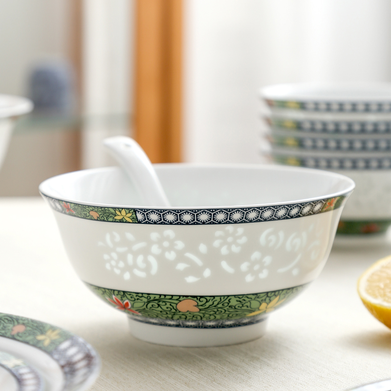 The dishes suit in The The qing dynasty royal with 28 head on colored enamel porcelain glaze and exquisite tableware suit light bright spring