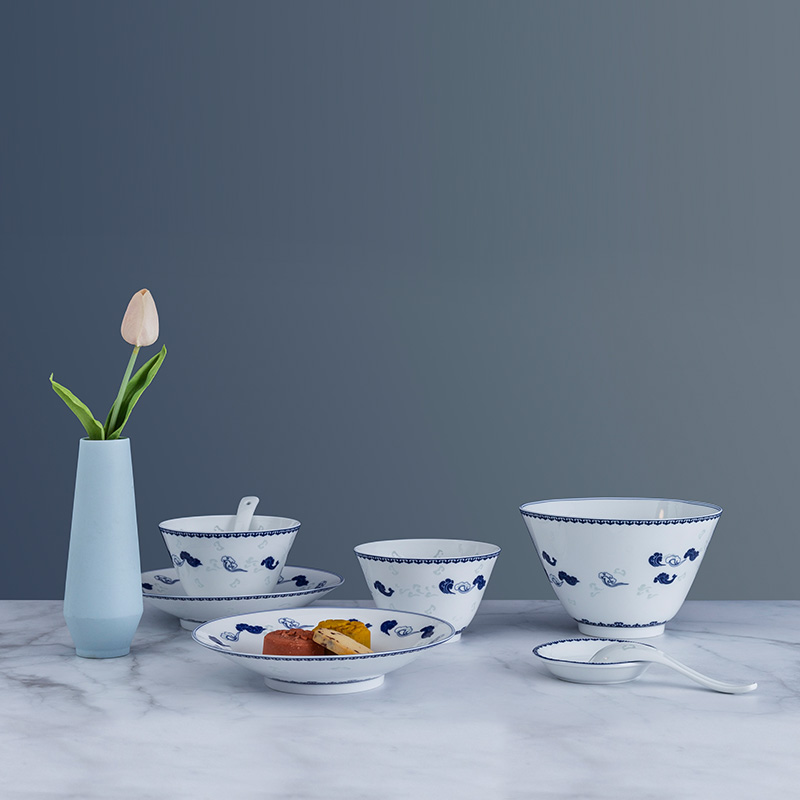 Jade cypress ceramics jingdezhen Chinese style household combination suit white porcelain tableware and exquisite dishes of blue and white porcelain plate box