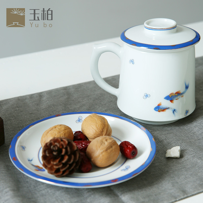 Jade cypress office of jingdezhen ceramic cup suit household with bladder with tray was creative YuShuiQingShen big cups