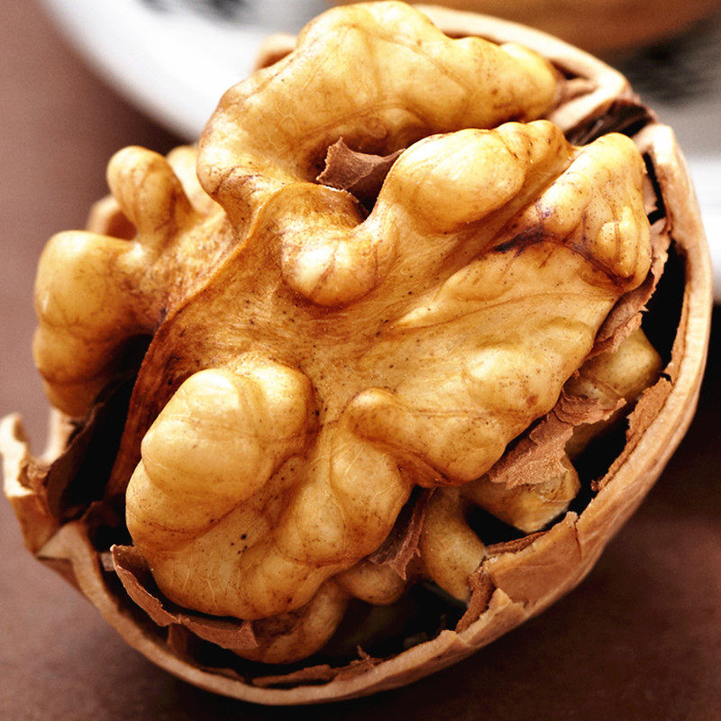 2021 New goods Xinjiang thin skin walnut 5 catty 2500g Aksut prolific thin crust raw walnut non-papyrind