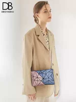 Bag female messenger shoulder bag chain clutch high-end French niche bag Western style lightweight cosmetic bag female