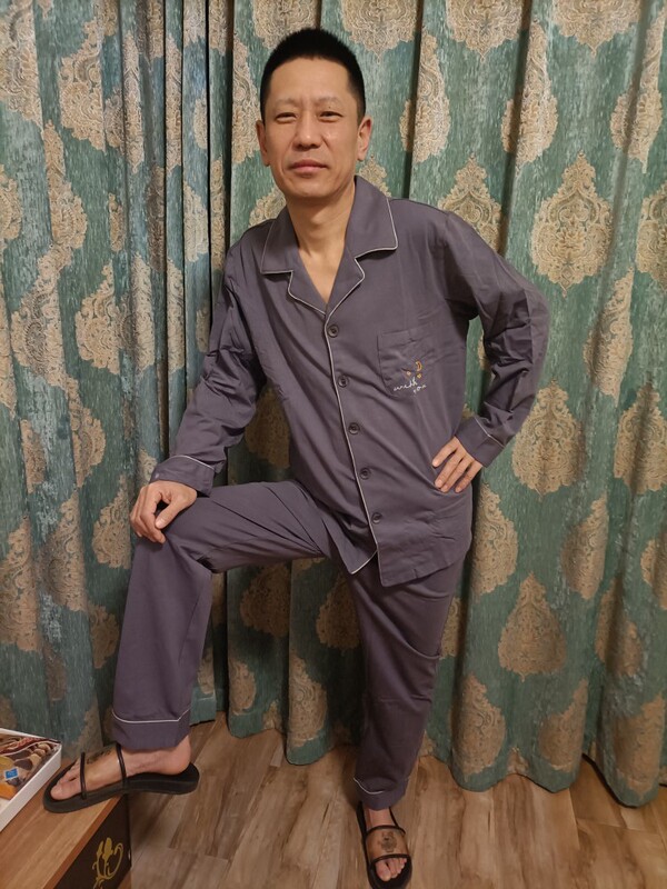 Welfare Package: 99 Yuan Men's Loungewear Set, Suitable for All Seasons, Loose Fit, Pure Cotton, Breathable and Sweat-Absorbent, Guaranteed Authenticity Welfare Package: 99 Yuan Men's Loungewear Set, Suitable for All Seasons, Loose Fit, Pure Cotton, Breathable and Sweat-Absorbent, Guaranteed Authenticity
