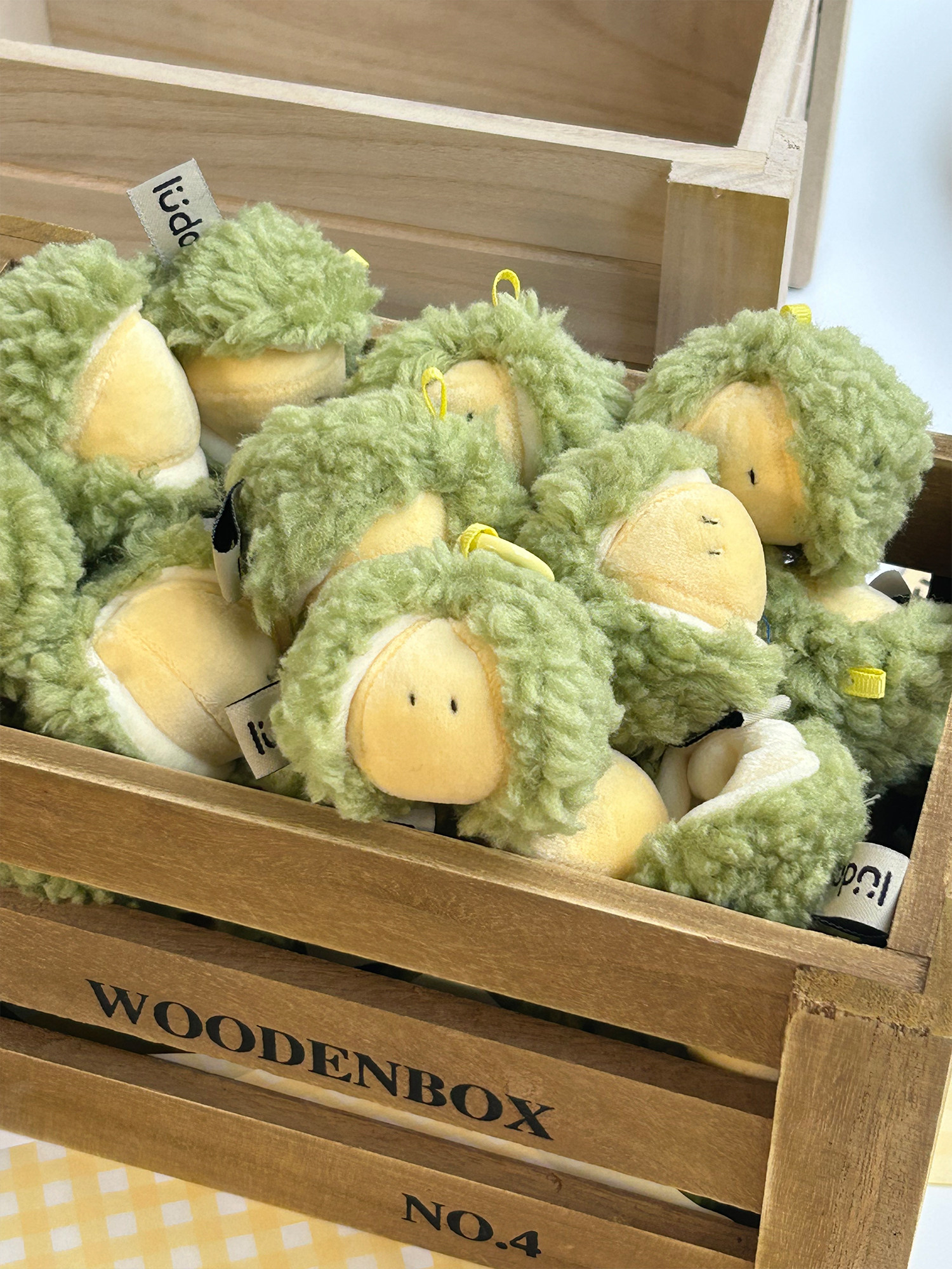 LUDO Bald Fruits Bald King Durian Plush Keychain detail image