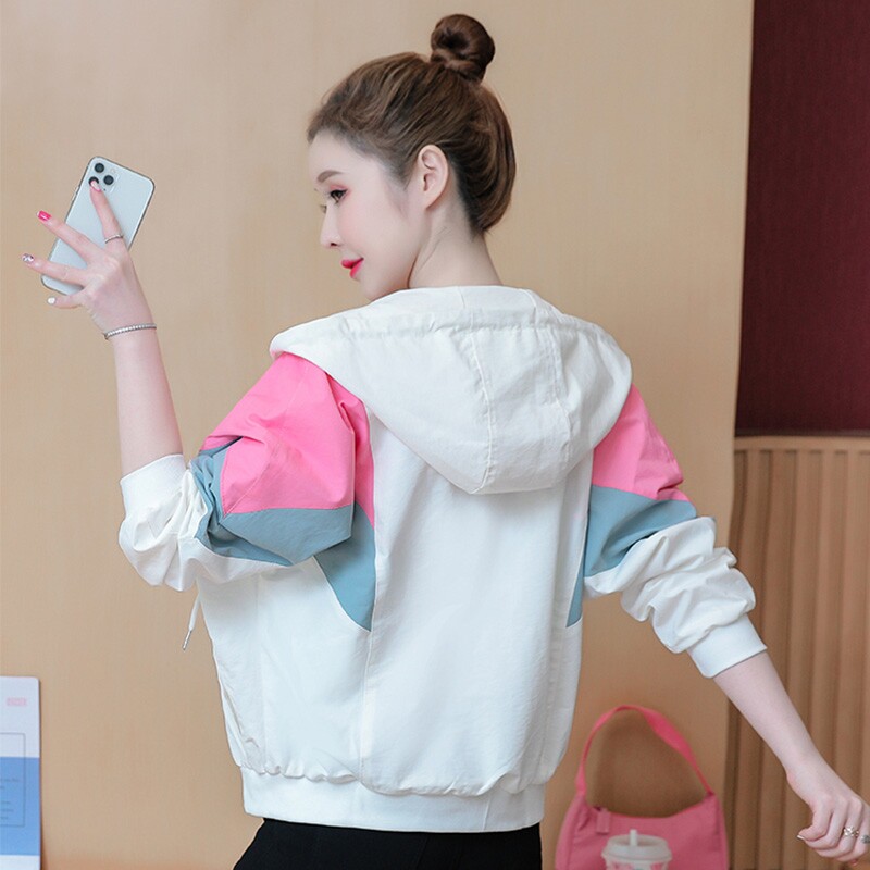 Early spring and autumn hooded long-sleeved baseball uniform 2022 new small casual all-match jacket short coat ladies
