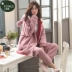 Bộ đồ ngủ nhung san hô phụ nữ mùa thu và mùa đông dày thêm với nhung bộ đồ dễ thương flannel phụ nữ dài mùa đông bộ đồ phục vụ tại nhà - Bên ngoài ăn mặc