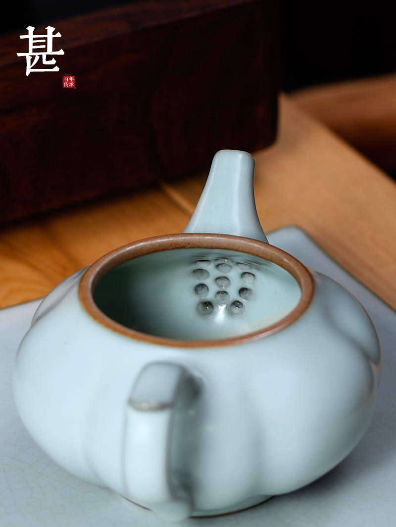 Beautiful home open piece of ice to crack your up ceramic teapot single pot filtering household kung fu antique porcelain teapot by hand