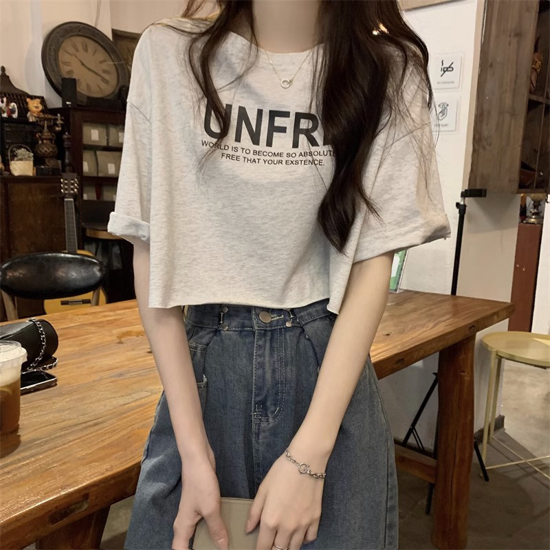White Short-Sleeve T-Shirt for Women, Summer 2026 New Style, Petite Loose Half-Sleeve High-Waisted French-Style Short Top White Short-Sleeve T-Shirt for Women, Summer 2026 New Style, Petite Loose Half-Sleeve High-Waisted French-Style Short Top