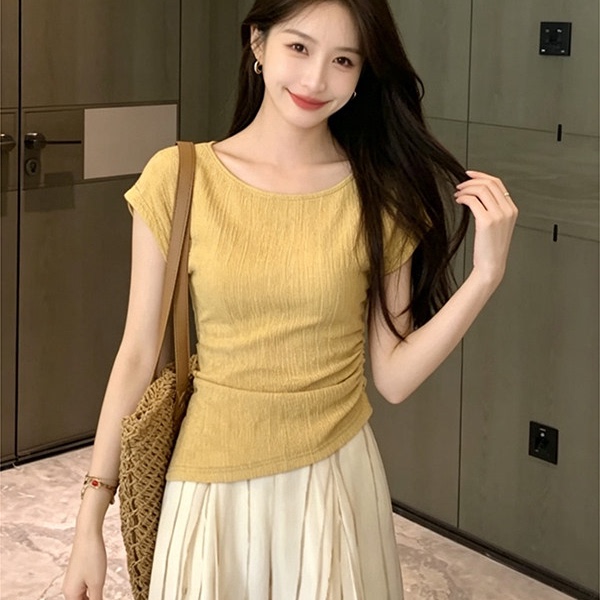 Yellow Round Neck Short-Sleeve T-Shirt for Women, Summer 2026 New Style, Half-Sleeve Ruched Collarbone Slim-Fit Top Yellow Round Neck Short-Sleeve T-Shirt for Women, Summer 2026 New Style, Half-Sleeve Ruched Collarbone Slim-Fit Top
