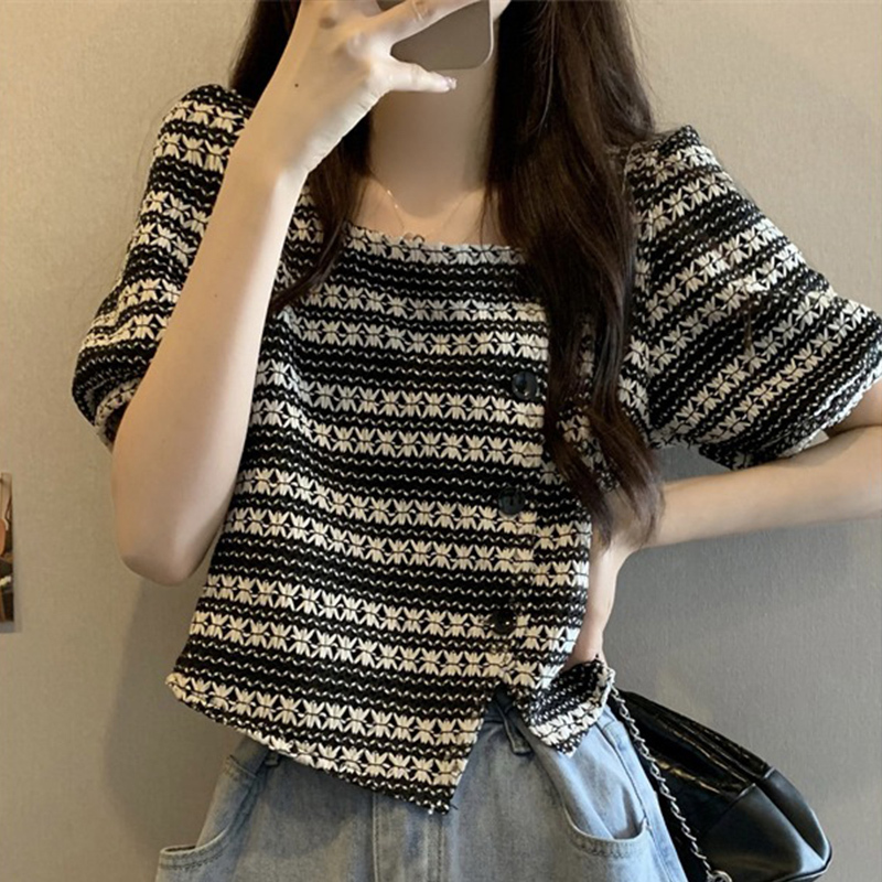 Square-Neck Knitted Short-Sleeve T-Shirt for Women, Summer 2026 New Style, Petite French Style, Slimming, Irregular Short Top