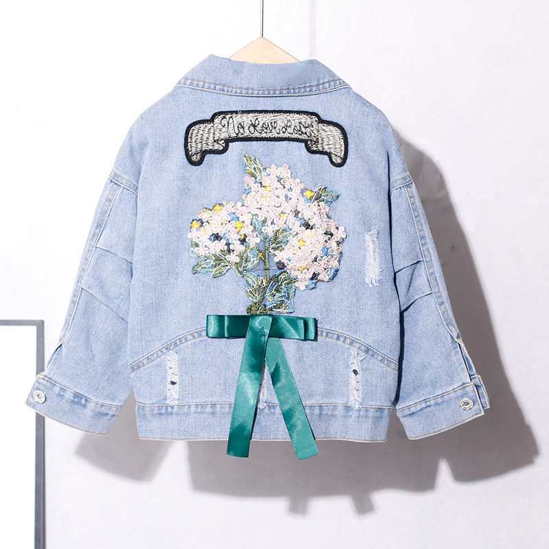 Girls denim jacket spring and autumn 2021 spring thin foreign princess style fashionable jacket Korean version of the wild tide